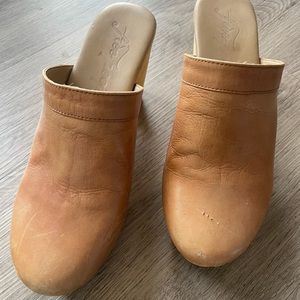 Free People Tan Leather Clogs